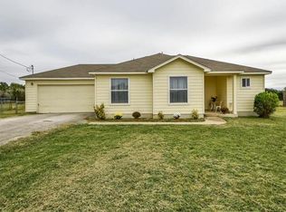 156 Round Up Dr, Liberty Hill, TX 78642