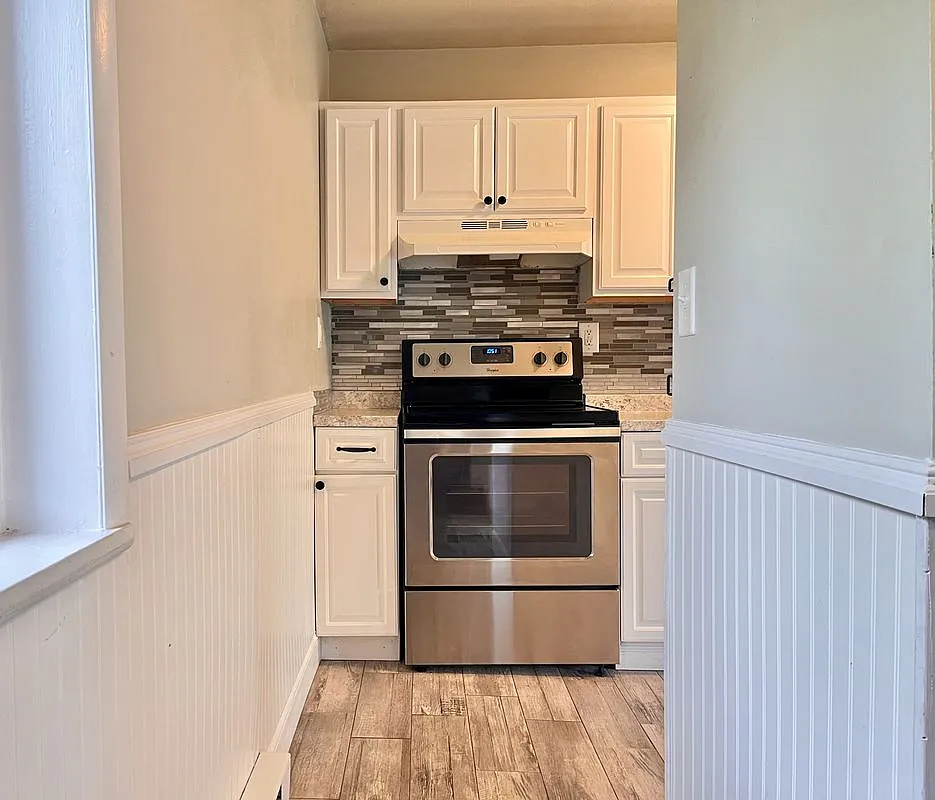 2 bed, 1.0 bath, 900 sqft, $1,650 — Photo 3