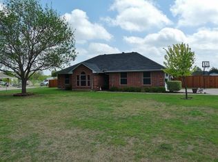 240 Ridge Oak Dr, Red Oak, TX 75154