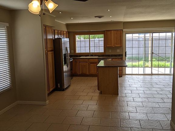 5th image of 2710 E Aster Dr
