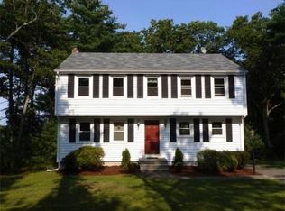 17 North St, Foxboro, MA 02035