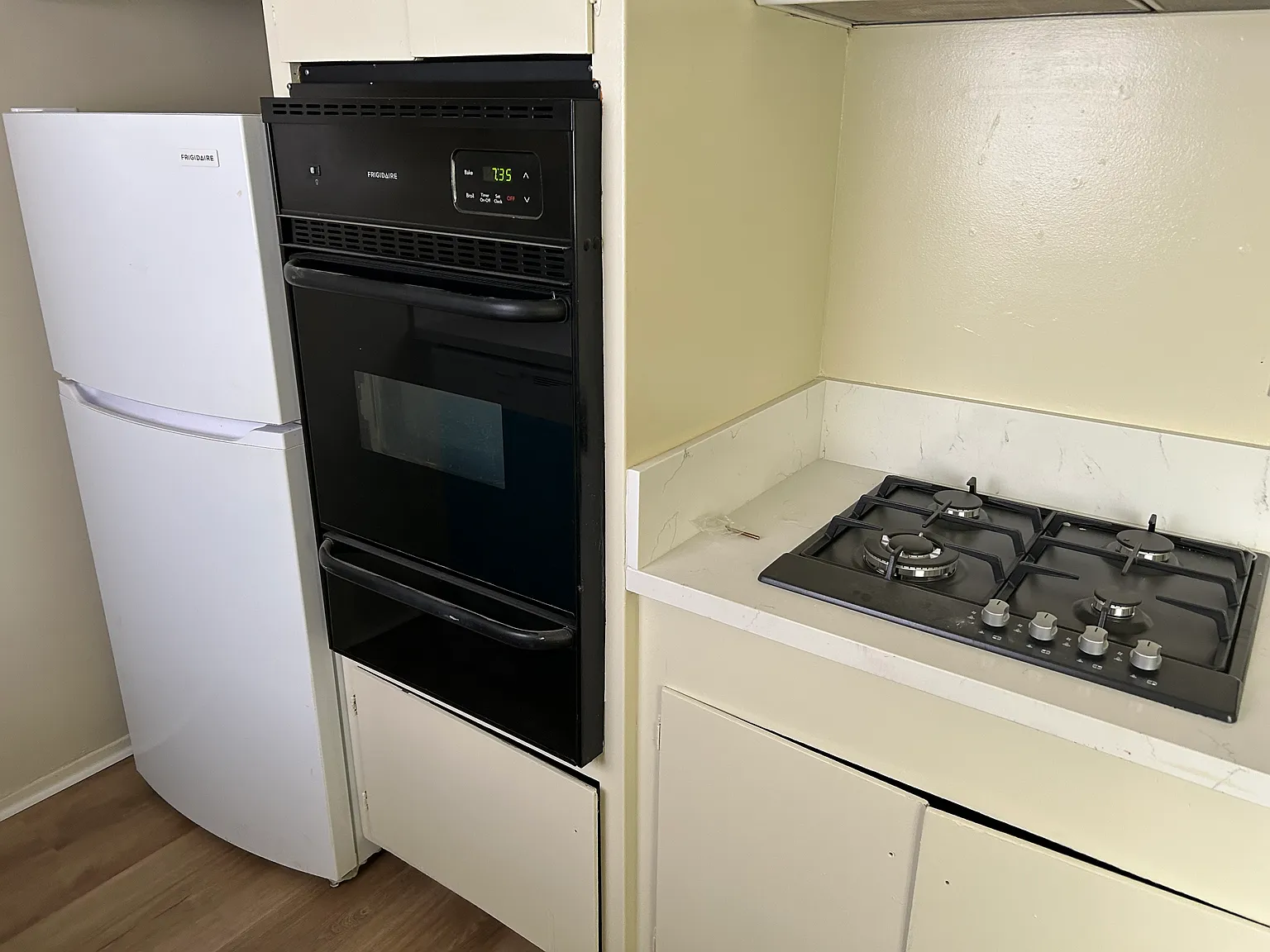 2 bed, 900 sqft, $2,650 — Photo 3