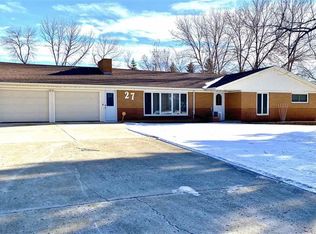 27 Country Rd, Rugby, ND 58368
