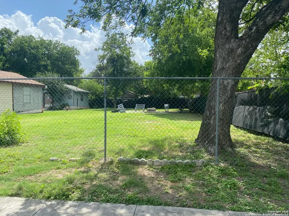 618 S San Gabriel LOT 9&10, San Antonio, TX 78237