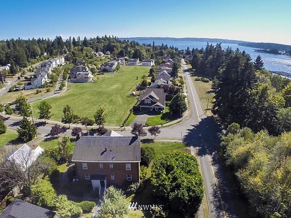 4th image of 1939 Parkview Drive NE