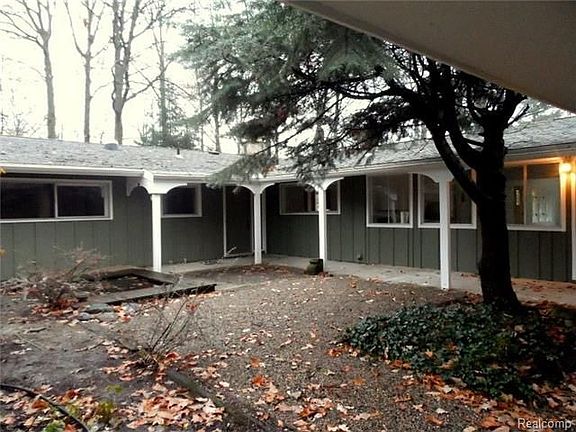 2nd image of 41855 North Dr