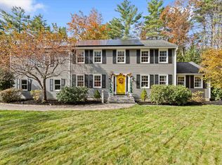 7 Taylor Dr, Brookline, NH 03033