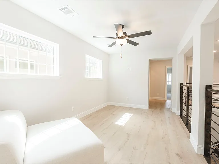 3675 Honeycutt Dr — Photo 24