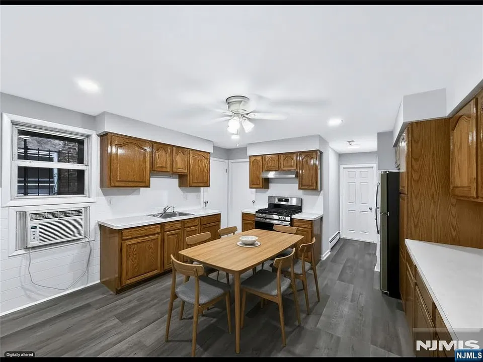 155 Lafayette St #2