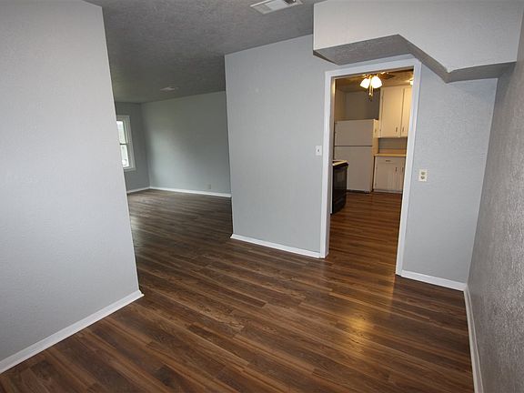 4th image of 5195 Folsom Dr