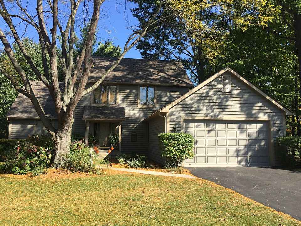 5565 Preswick Drive