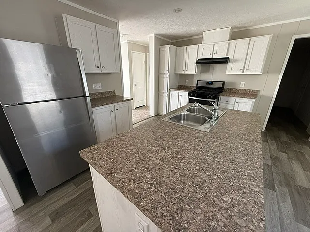Pineview Estates — Photo 34