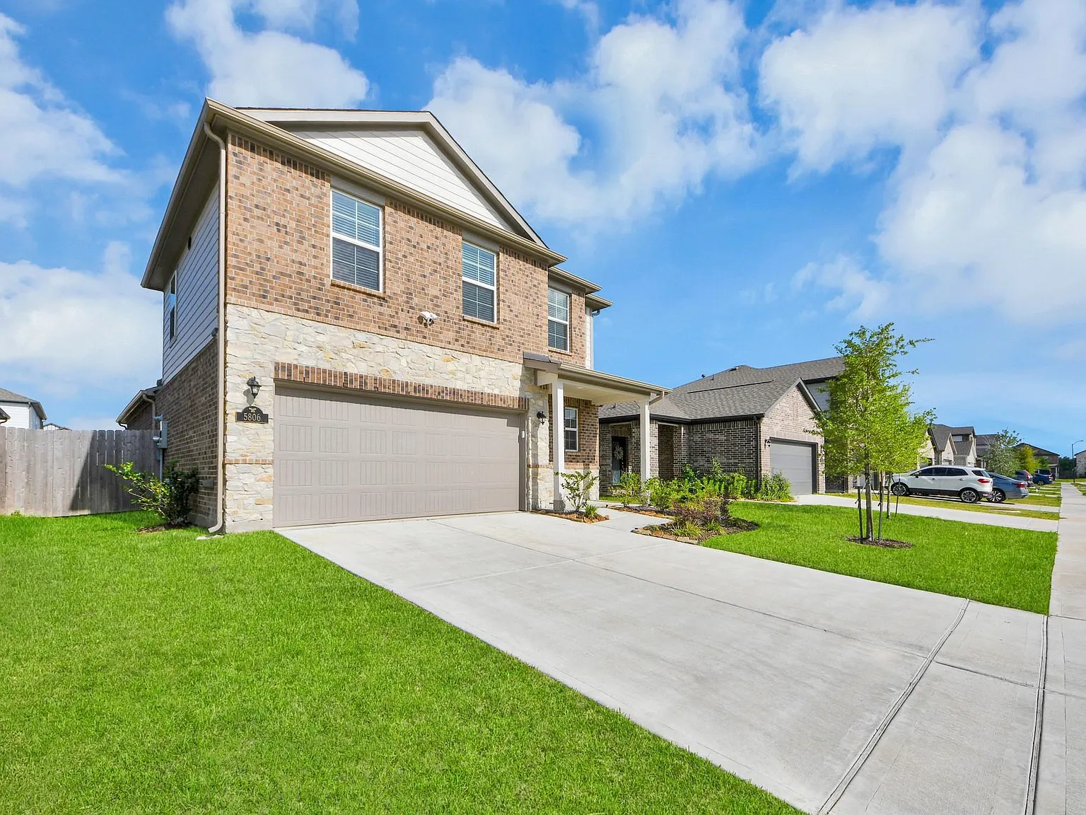 4 bed, 2.5 bath, 2181 sqft, $2,500 — Photo 3