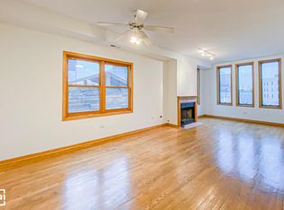 817 N Milwaukee Ave #2F, Chicago, IL 60642