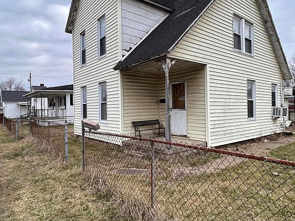 2nd image of 897 Cleveland Ave