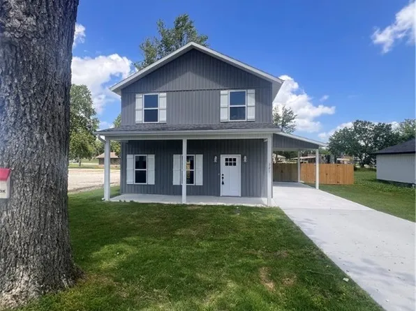 321 E Rogers St, Lincoln, AR 72744