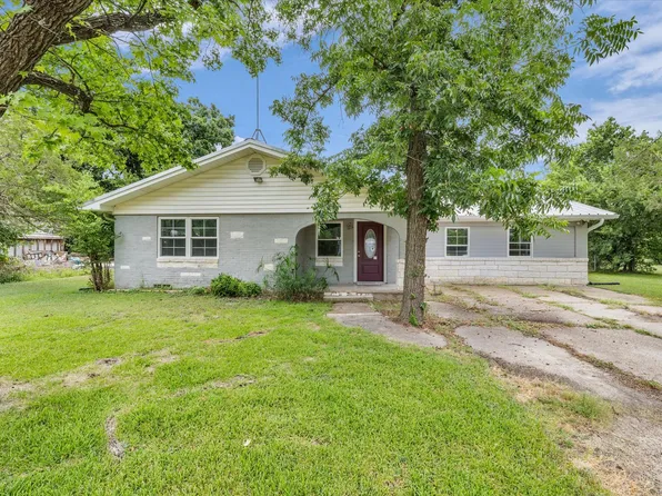 610 E Limestone Ave, Mart, TX 76664