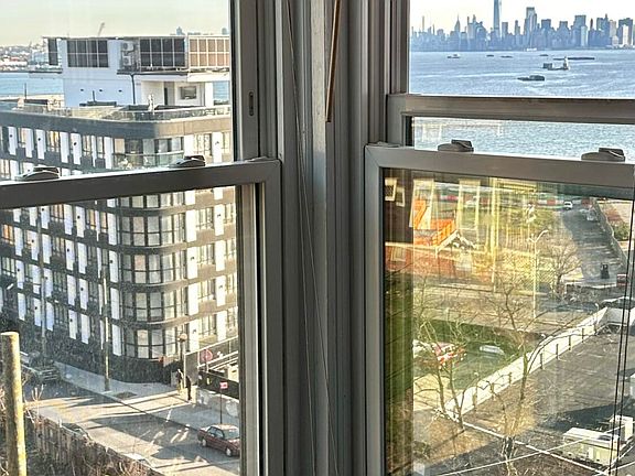 5th image of 36 Hamilton Ave APT 4G