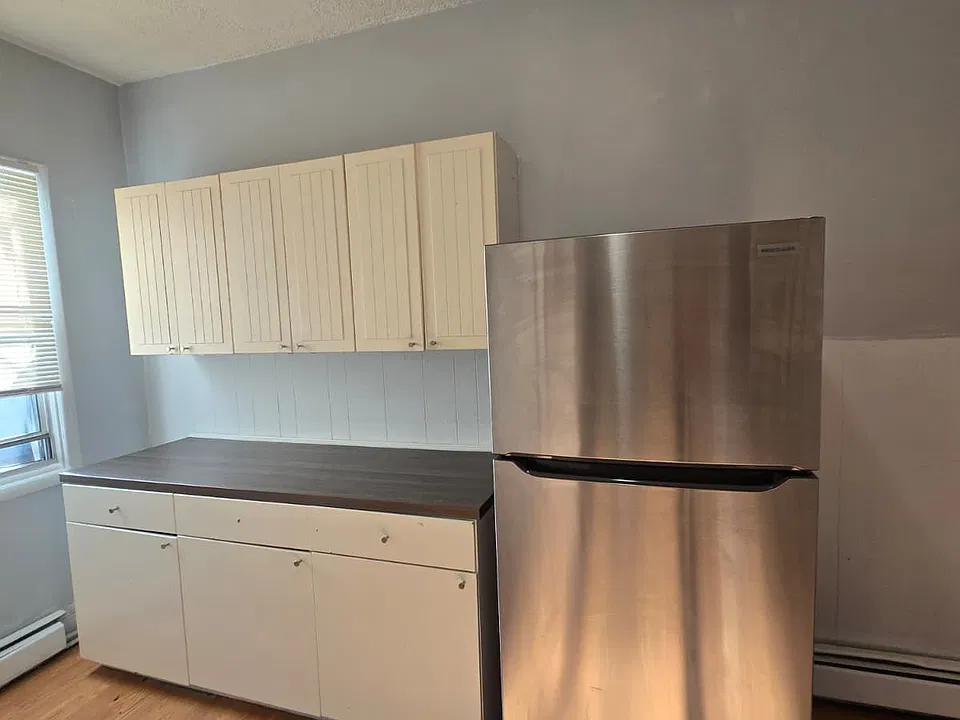 28 Clarke Ave #4