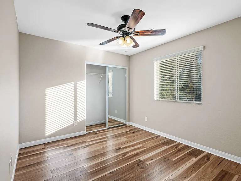 4311 E Carla Vista Dr — Photo 6