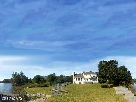 3rd image of 107 Waters Edge Ln