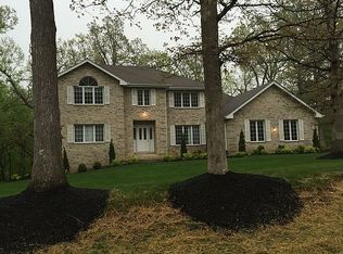 26911 S Balmoral Woods Dr, Crete, IL 60417