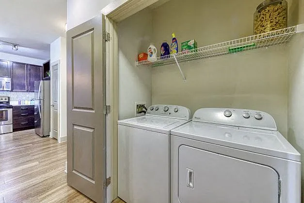 Full Size Washer/Dryer Included