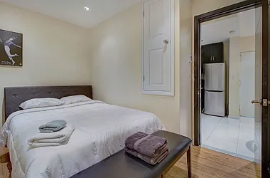 Rented by R New York