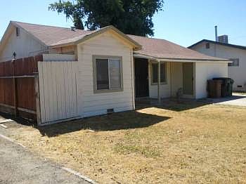 3rd image of 2848 Beachwood Dr