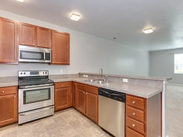 4332 Hillingdon Bnd APT 104, Chesapeake, VA 23321