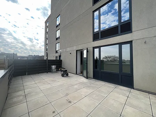 Rented by Zjama Realty Corp | media 5