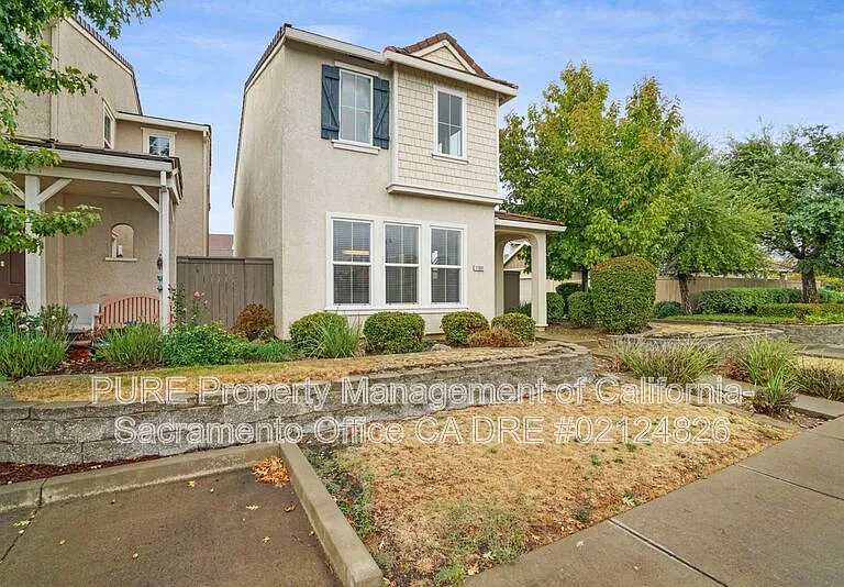 11091 International Dr — Photo 1