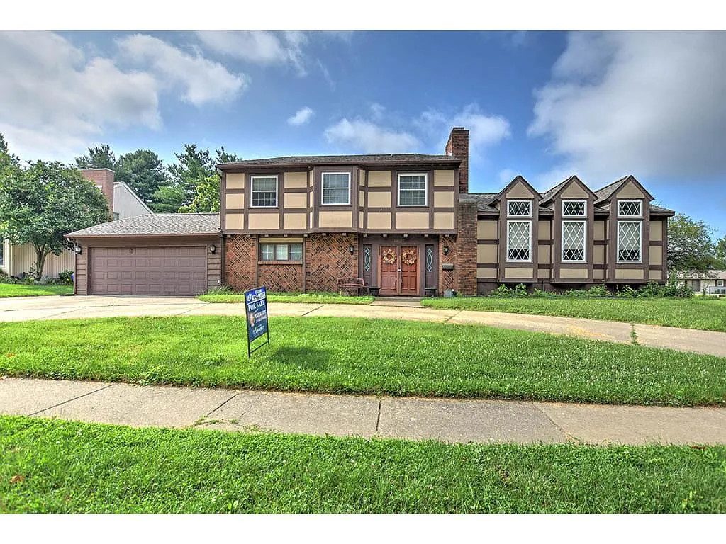 4627 E Powers Blvd photo 1