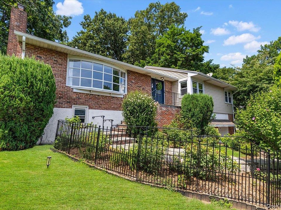 1st image of 31 Claudet Way