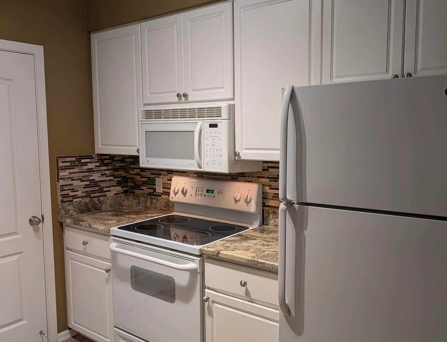 1 bed, 1.0 bath, 746 sqft, $1,425 — Photo 4
