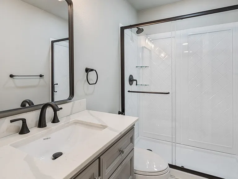 208 N Coleman St — Photo 20
