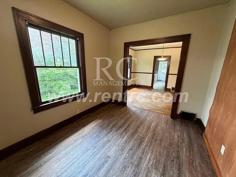 1210 Sherman St — Photo 6