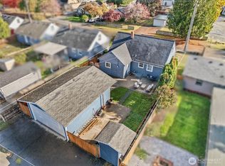 728 5th St SE, Puyallup, WA 98372