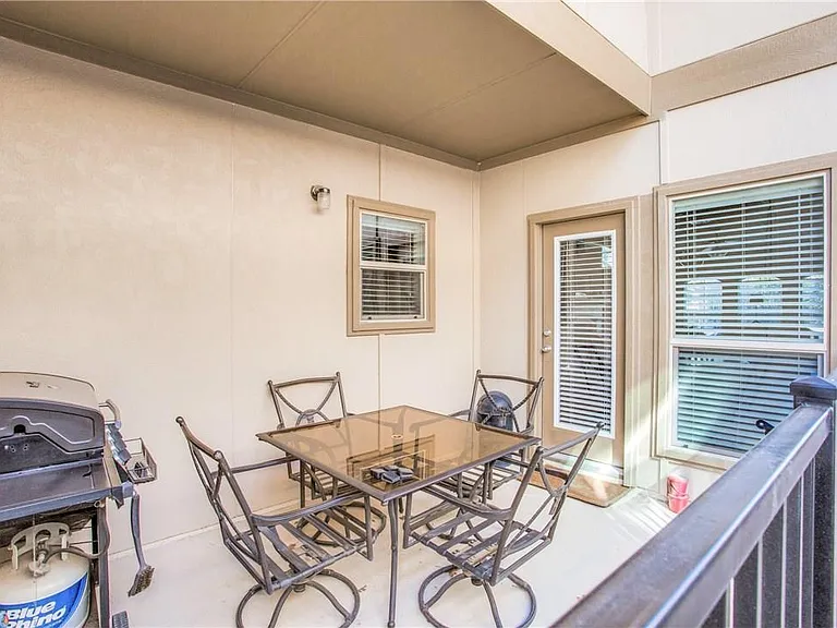 8717 Whitehead St — Photo 11