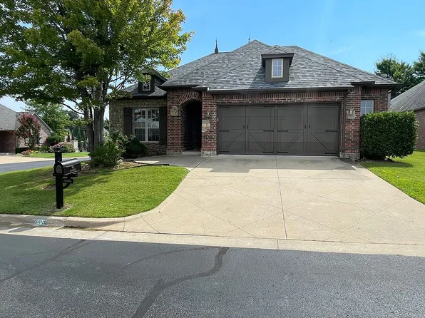 9301 S Sandusky Pl E, Tulsa, OK 74137