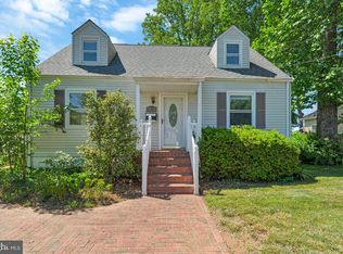 4038 Poplar St, Fairfax, VA 22030