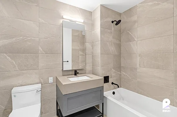 Rented by REZI | media 40