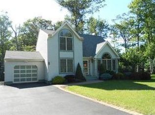 5249 Iroquois St, Tobyhanna, PA