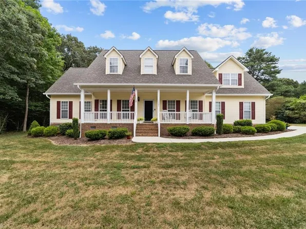 3207 Annry Dr, Summerfield, NC 27358