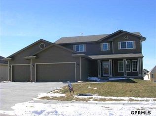 13702 S 43rd St, Bellevue, NE 68133