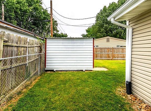 4th image of 4205 Beauty Ln