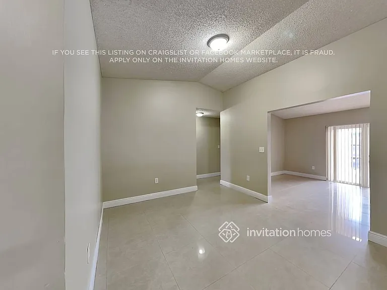 1086 NW 128th Ave — Photo 7