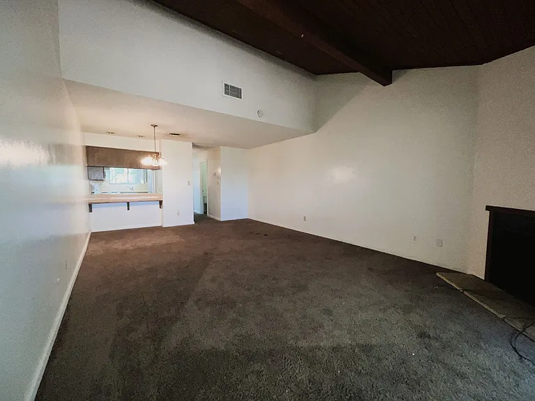 2531 Olive Street — Photo 9
