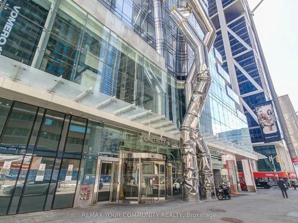 1 Bloor St E Unit 2504, Toronto, ON M4W 0A8