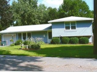62 Susanne Dr, Northbridge, MA 01534